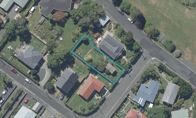 4 Gibson Street, Kaikorai, Dunedin - Carousel 1