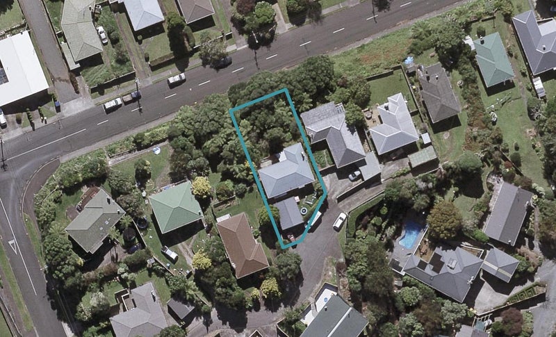 5C Pembroke Street, Westown, New Plymouth - Carousel 1