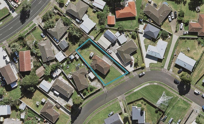 49 Chadwick Crescent, Mangere East, Auckland - Carousel 1