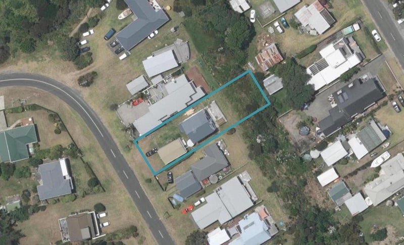 37 Wharfdale Crescent, Mangawhai Heads, Mangawhai - Carousel 1