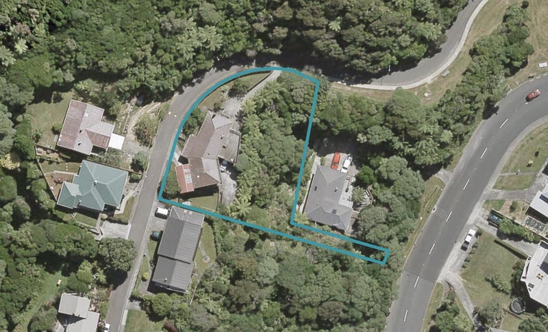 11 Bushey Way, Maungaraki, Lower Hutt - Carousel 1