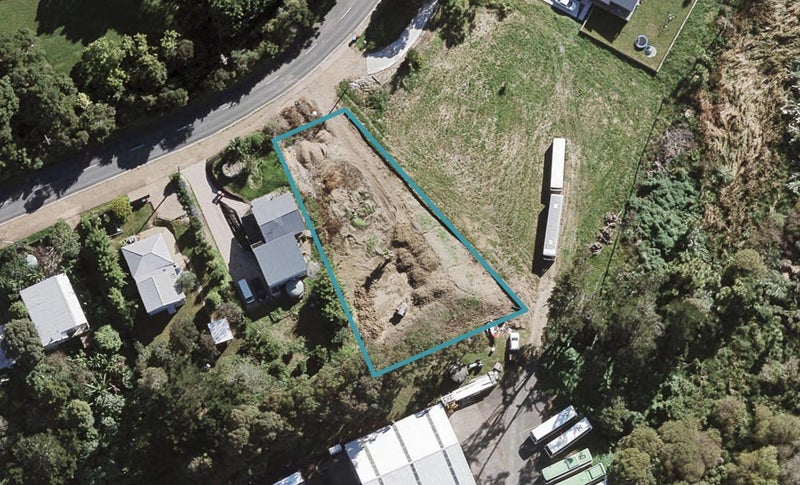 45 Sea View Road, Ostend, Waiheke Island - Carousel 1