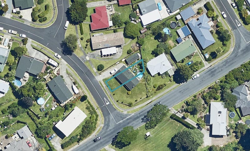1B Grosmont Terrace, Brookfield, Tauranga - Carousel 1