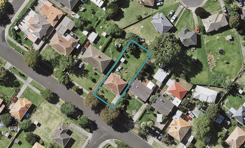 35 Stewart Avenue, Panmure, Auckland - Carousel 1
