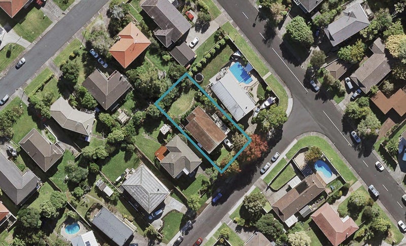 58 Compton Street, Hillcrest, Auckland - Carousel 1