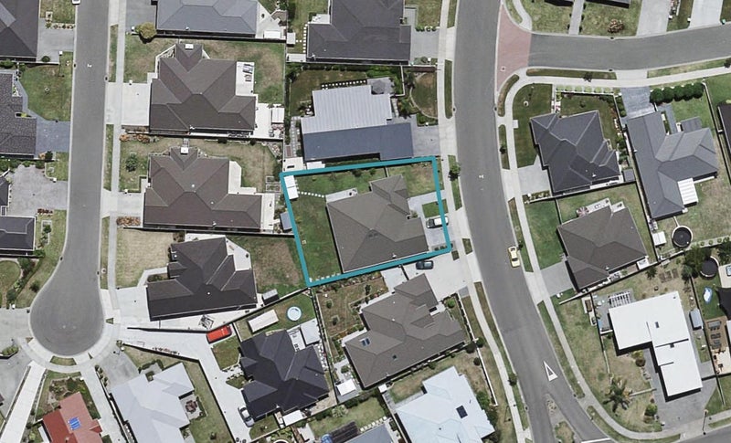 5 Kapiti Drive, Poraiti, Napier - Carousel 1