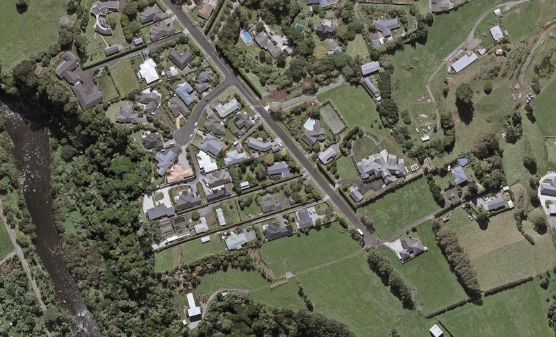 100B Queens Road, Glen Avon, New Plymouth - Carousel 1