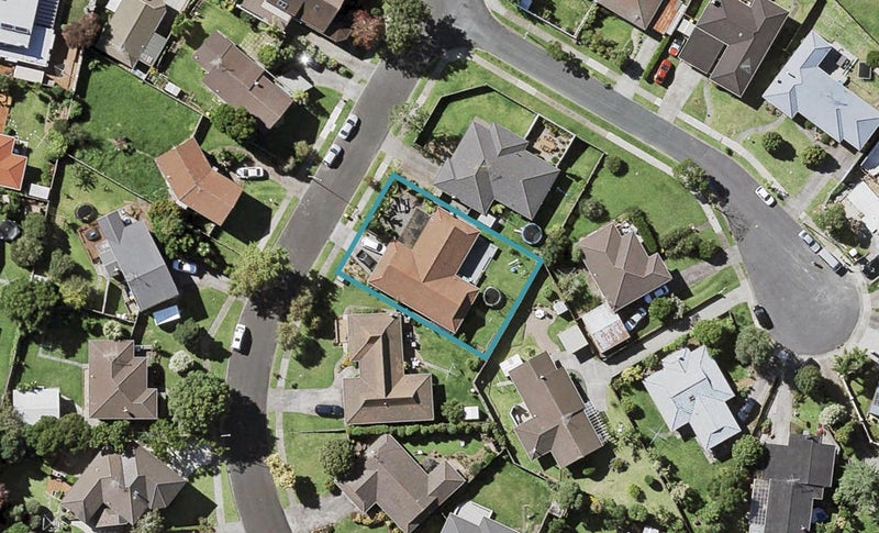 10 Olena Avenue, Sunnyhills, Auckland - Carousel 1