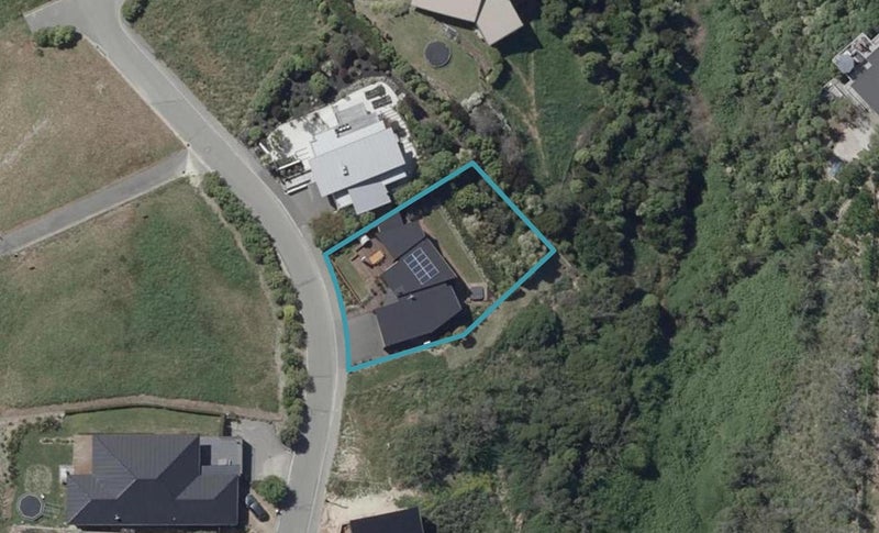 12 Rapanui Lane, Redcliffs, Christchurch - Carousel 1