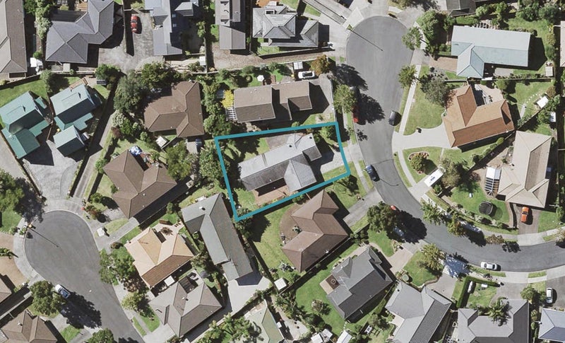 38 Headcorn Place, Botany Downs, Auckland - Carousel 1