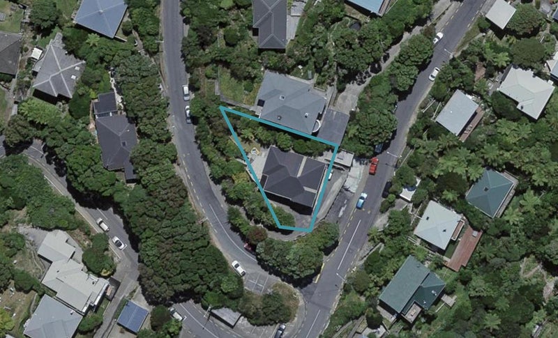 2 Upoko Road, Hataitai, Wellington - Carousel 1