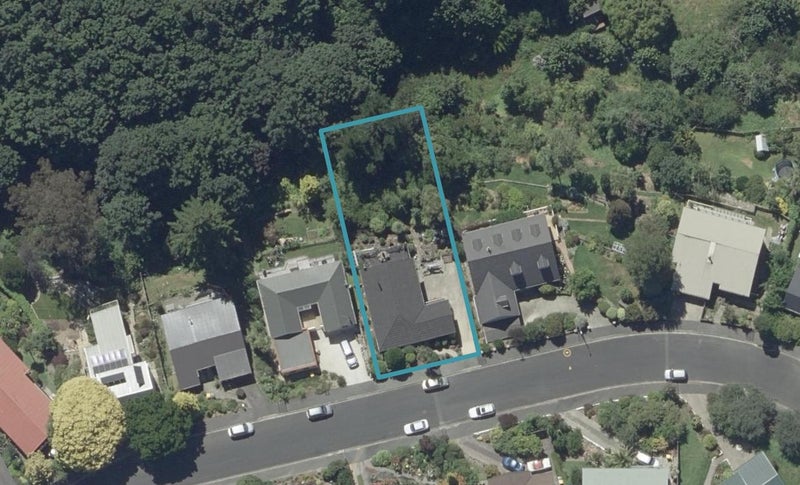 44 Pioneer Crescent, Helensburgh, Dunedin - Carousel 1