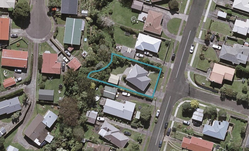 16 Oranga Street, Marfell, New Plymouth - Carousel 1