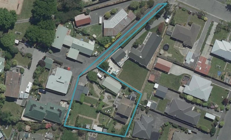 7 Cherry Place, Casebrook, Christchurch - Carousel 1