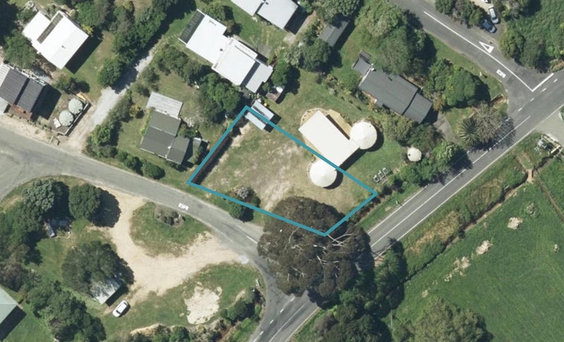 2 Petersen Road, Tata Beach, Tākaka - Carousel 1