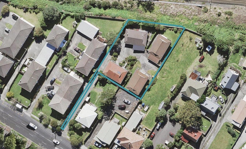 4/75A West Coast Road, Glen Eden, Auckland - Carousel 1