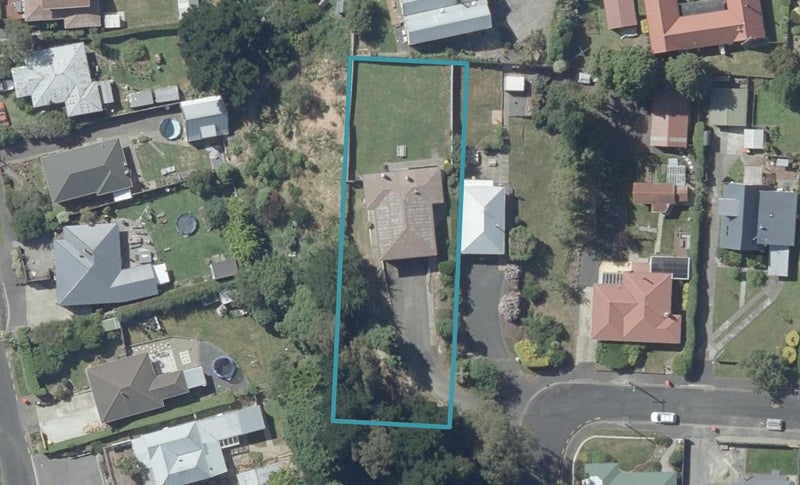 35 Edward Street, Abbotsford, Dunedin - Carousel 1