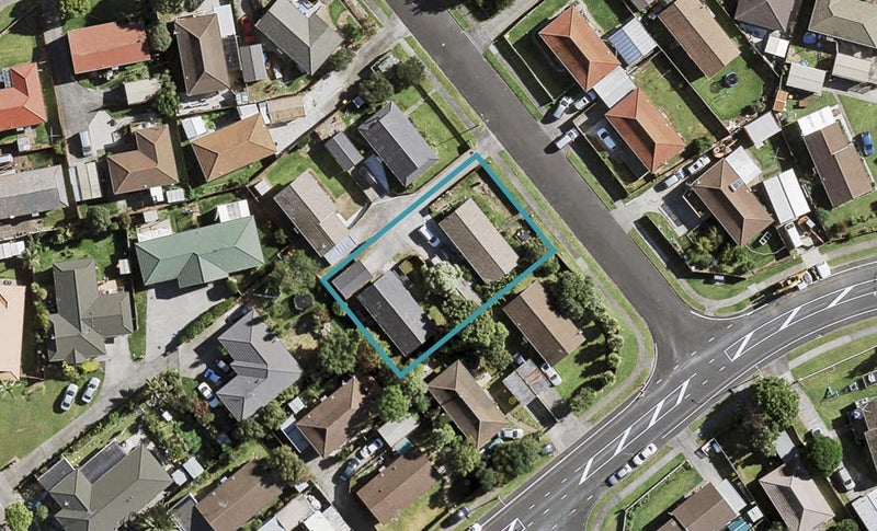 1/4 Silver Creek Road, Weymouth, Auckland - Carousel 1