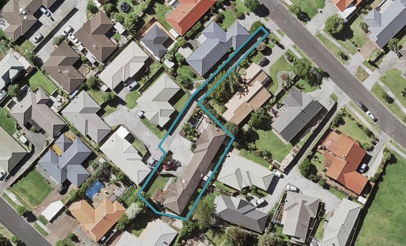 1/32 West Fairway, Golflands, Auckland - Carousel 1