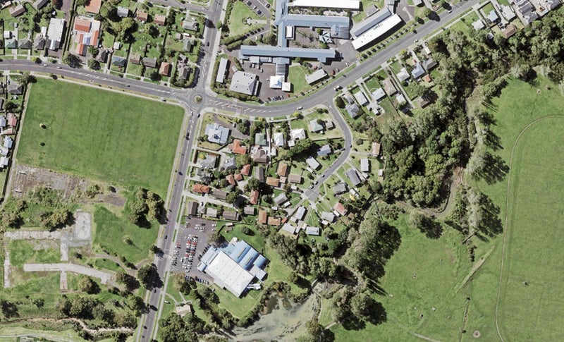 7B Concord Place, Glen Innes, Auckland - Carousel 1