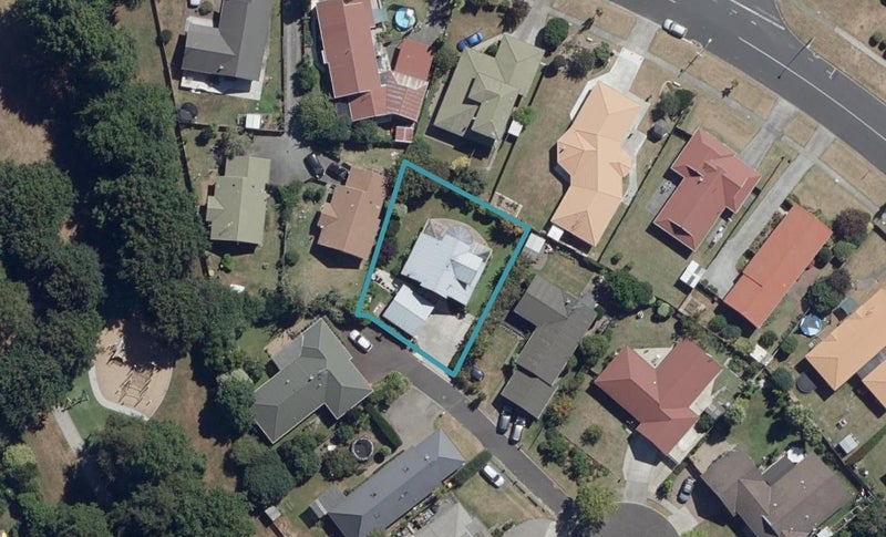 16 Azimuth Place, Flagstaff, Hamilton - Carousel 1