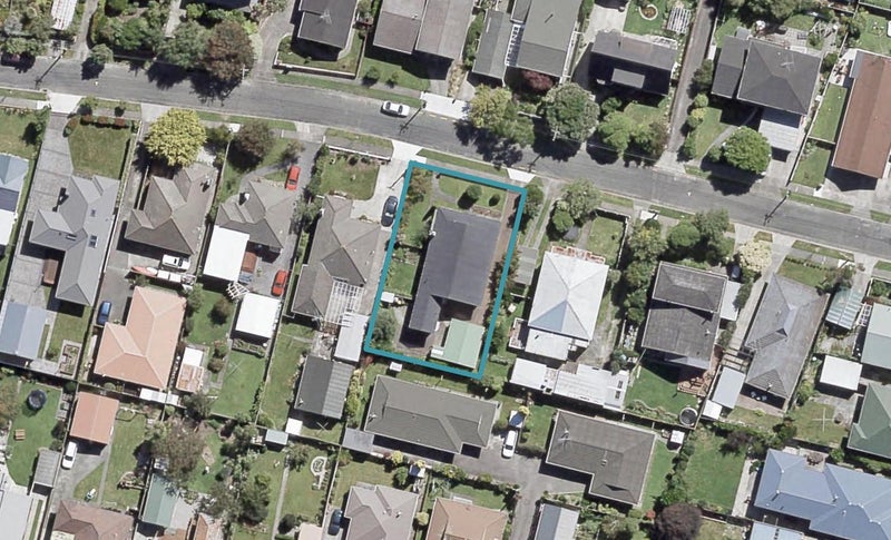 31 Fairfield Avenue, Fairfield, Lower Hutt - Carousel 1