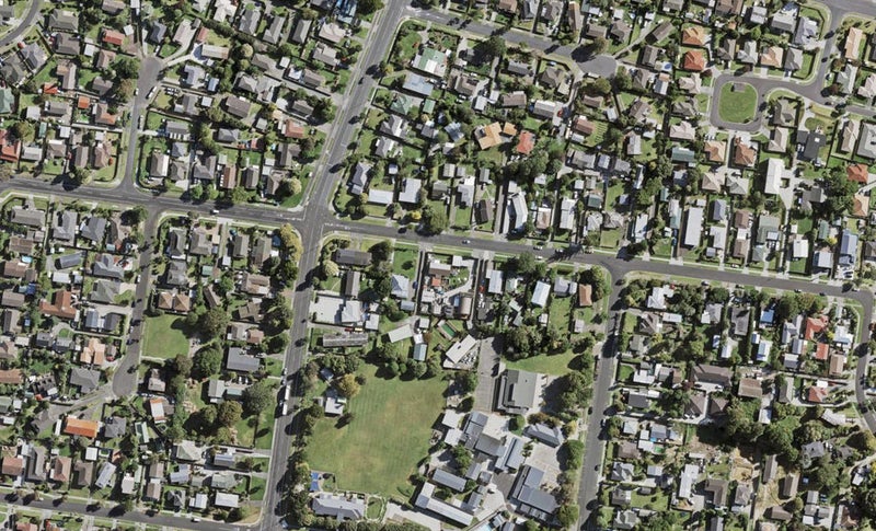 5B Blanes Road, Weymouth, Auckland - Carousel 1