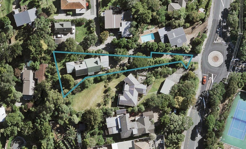 263A Titirangi Road, Titirangi, Auckland - Carousel 1