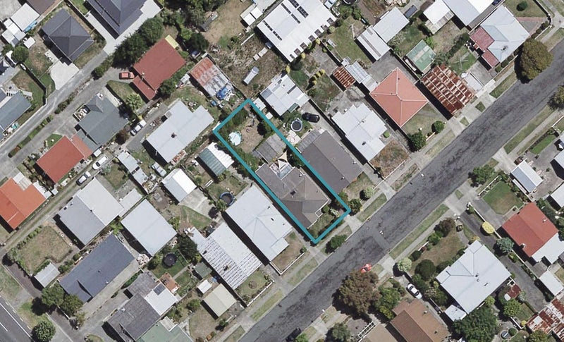 8 Winifred Street, Napier South, Napier - Carousel 1