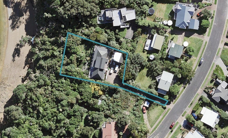 61 Kennedy Point Road, Surfdale, Waiheke Island - Carousel 1