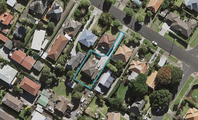 30 Rawhiti Road, One Tree Hill, Auckland - Carousel 1