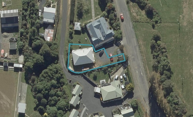 4 Allans Beach Road, Portobello, Dunedin - Carousel 1