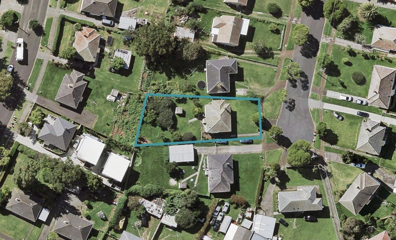 17 Bagnall Avenue, Point England, Auckland - Carousel 1