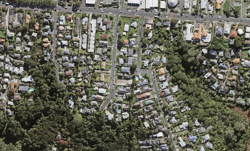 2/11 Seaview Avenue, Northcote, Auckland - Carousel 1