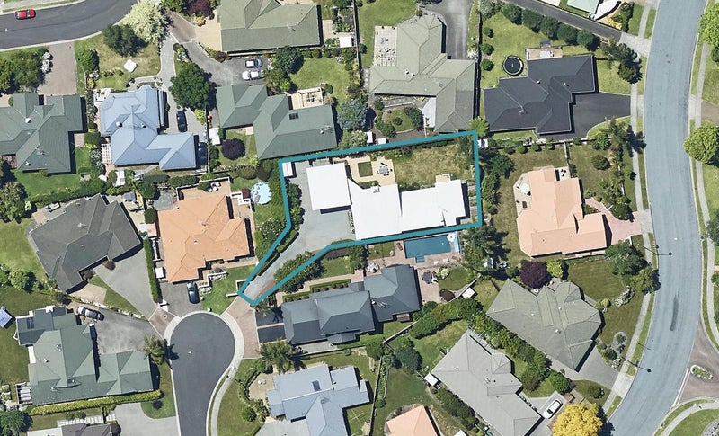 14 Inglewood Place, Bethlehem, Tauranga - Carousel 1