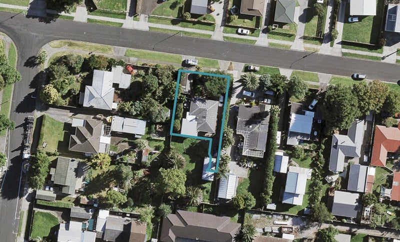 21 Blanes Road, Weymouth, Auckland - Carousel 1