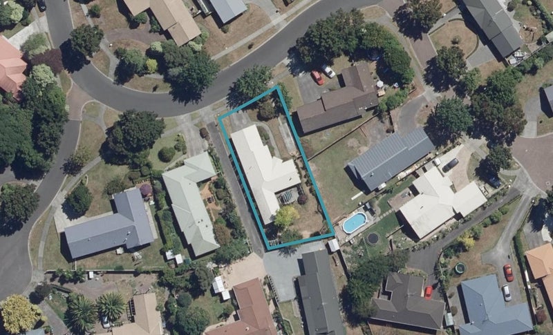 28 Meridian Place, Flagstaff, Hamilton - Carousel 1