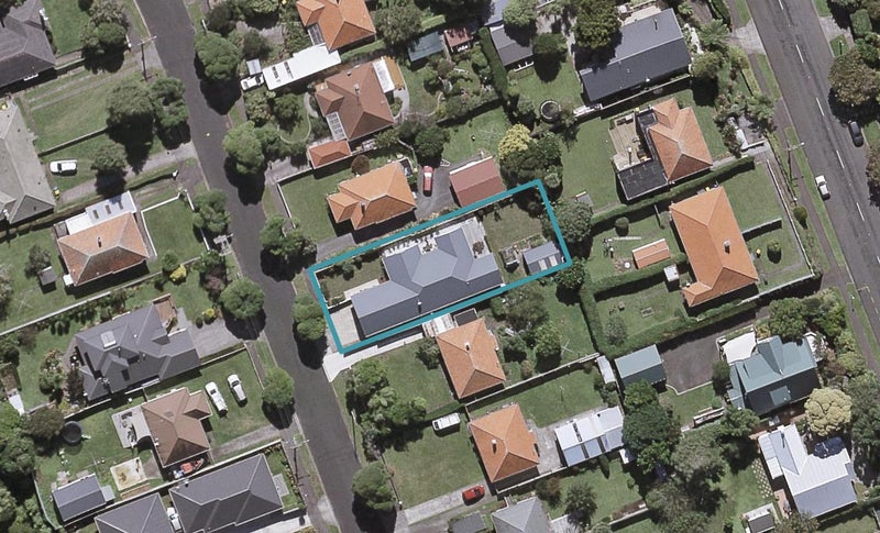 20 Plympton Street, Brooklands, New Plymouth - Carousel 1