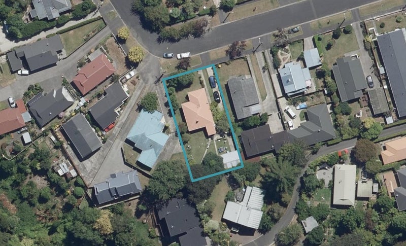 27 Winter Street, Fairfield, Hamilton - Carousel 1