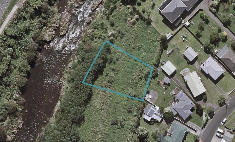 4/20B Gordon Street, Glen Avon, New Plymouth - Carousel 1
