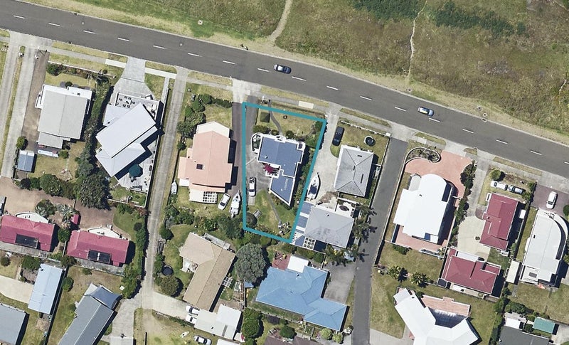 92 Ocean Road, Ohope, Ohope - Carousel 1