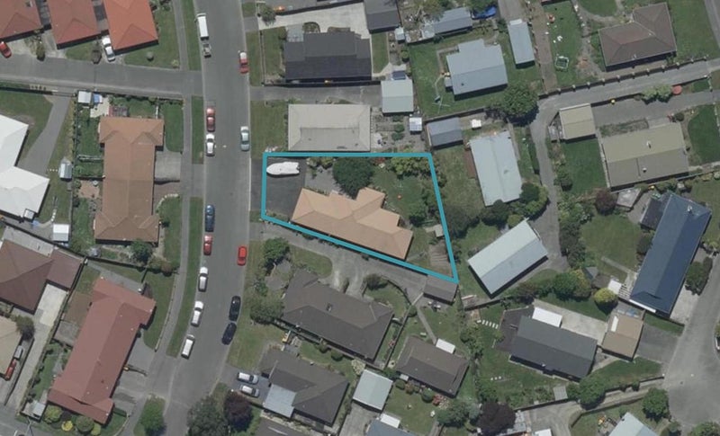 6 Dumfries Drive, Hei Hei, Christchurch - Carousel 1