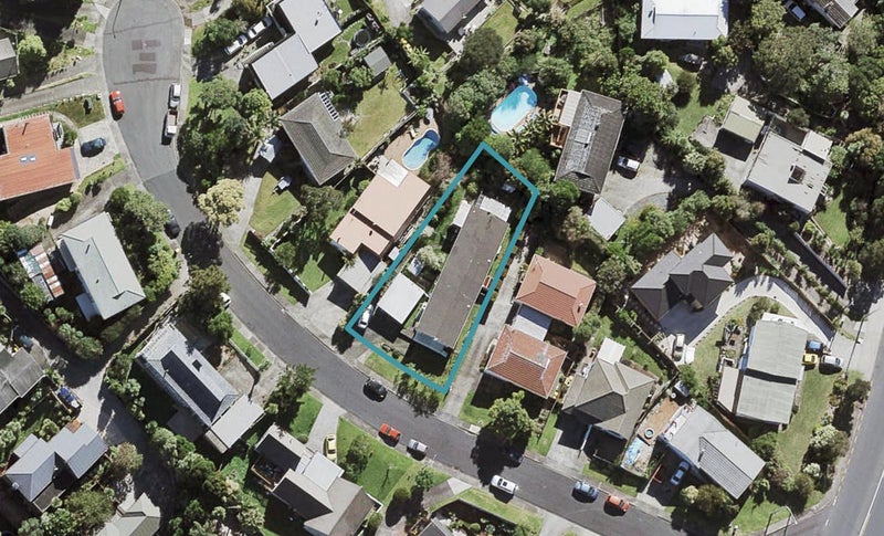 1/5 Capilano Place, Glenfield, Auckland - Carousel 1