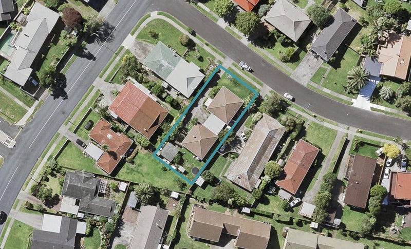 1/3 Hedge Row, Sunnyhills, Auckland - Carousel 1