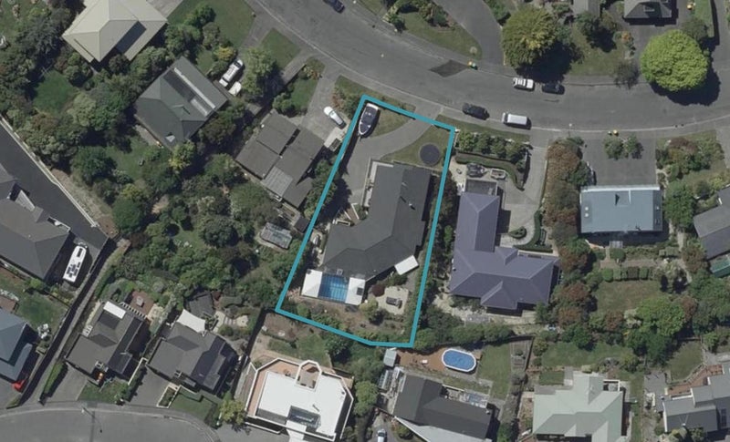 27 Woodside Common, Westmorland, Christchurch - Carousel 1