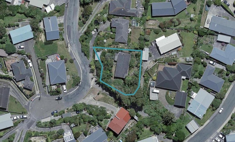 5 Paparangi Crescent, Paparangi, Wellington - Carousel 1