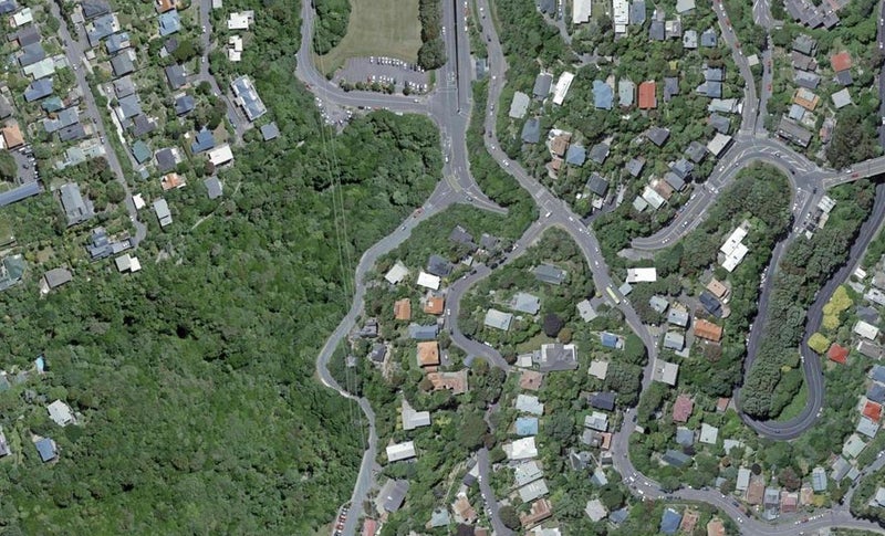 8 Moana Road, Kelburn, Wellington - Carousel 1