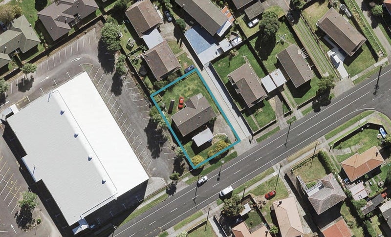 18 Wakefield Road, Favona, Auckland - Carousel 1