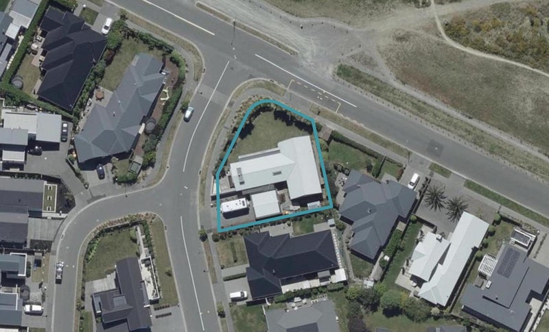 1 Torrey Pines, Waimairi Beach, Christchurch - Carousel 1