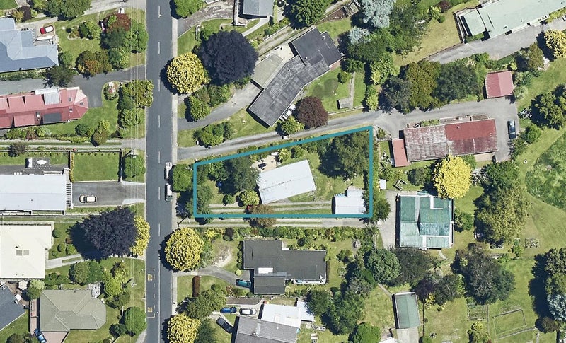 98 Grand Vue Road, Kawaha Point, Rotorua - Carousel 1